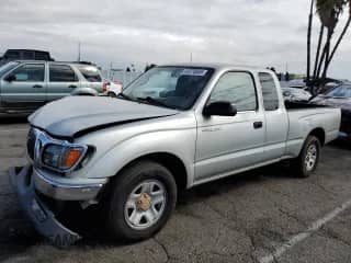 2001 Toyota Tacoma с VIN 5TEVL52N31Z844358, выставлен на аукционе Copart как лот 81274655 с пробегом 194 618 миль миль и Списание • Salvage title. История ставок и продаж доступна на DreamBid. Изображение 1.