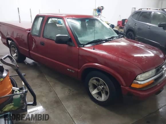 2003 Chevrolet S-10 LS z VIN 1GCCS19H138142854, wystawiony jako IAAI lot #41395488 z przebiegiem 81 537 mil mil oraz . Historia ofert i sprzedaży dostępna na DreamBid. Obrazek 1.