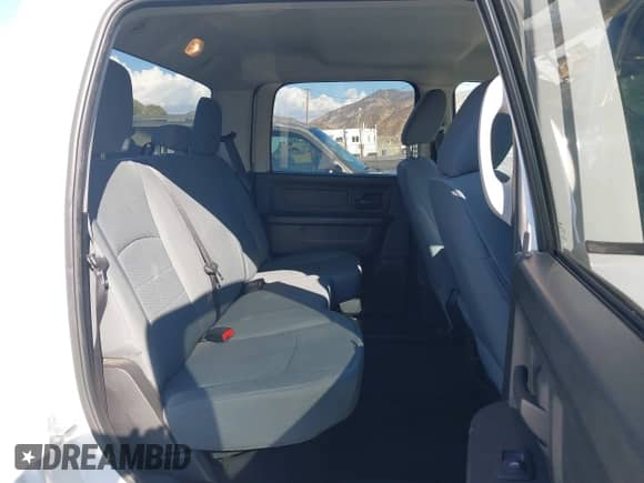 2014 Ram 1500 Express z VIN 1C6RR7KTXES168888, wystawiony jako IAAI lot #43242116 z przebiegiem 174 358 mil mil oraz . Historia ofert i sprzedaży dostępna na DreamBid. Obrazek 8.