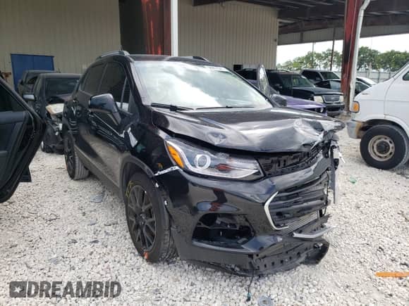 2021 Chevrolet Trax LT with VIN KL7CJLSB8MB358321, listed as a Copart auction lot 58997041 with 8,771 mi miles and Salvage title. Bid and sale history available at DreamBid. Image 1.
