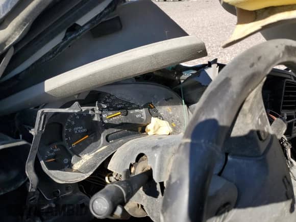 2004 Chevrolet Silverado 2500 LT с VIN 1GCGC23U44F240350, выставлен на аукционе Copart как лот 48078595 с пробегом Не указан миль и Списание • Salvage title. История ставок и продаж доступна на DreamBid. Изображение 9.