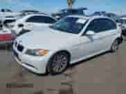2007 BMW 3 Series 328i z VIN WBAVC53547FZ73971, wystawiony jako IAAI lot #43293178 z przebiegiem 137 616 mil mil oraz . Historia ofert i sprzedaży dostępna na DreamBid. Obrazek 2.