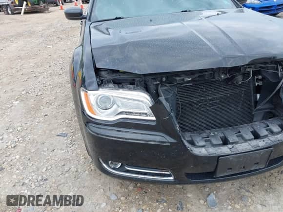 2014 Chrysler 300 с VIN 2C3CCARG4EH217892, выставлен на аукционе IAAI как лот 42788576 с пробегом 111 383 миль миль и . История ставок и продаж доступна на DreamBid. Изображение 19.