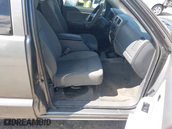 2006 Dodge Dakota SLT with VIN 1D7HW42K26S516242, listed as a IAAI auction lot 43079351 with 104,287 mi miles and . Bid and sale history available at DreamBid. Image 5.