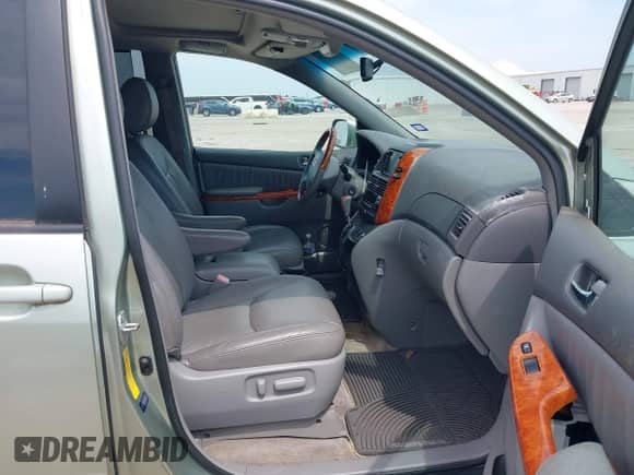 2009 Toyota Sienna XLE with VIN 5TDZK22C99S288258, listed as a IAAI auction lot 42965405 with 121,883 mi miles and . Bid and sale history available at DreamBid. Image 5.