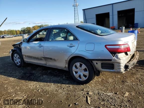 2007 Toyota Camry CE z VIN 4T1BE46K17U608098, wystawiony jako Copart lot #86682495 z przebiegiem 114 890 mil mil oraz Szkoda całkowita • Salvage title. Historia ofert i sprzedaży dostępna na DreamBid. Obrazek 2.