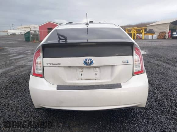 2012 Toyota Prius One with VIN JTDKN3DU6C1486594, listed as a IAAI auction lot 41654136 with 261,107 mi miles and . Bid and sale history available at DreamBid. Image 16.