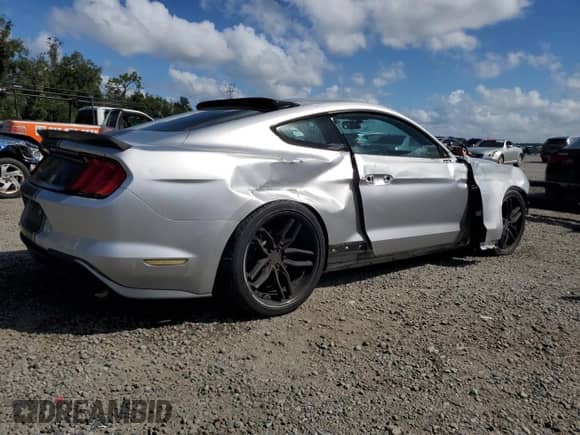 2018 Ford Mustang EcoBoost with VIN 1FA6P8TH2J5118731, listed as a Copart auction lot 85558515 with 65,262 mi miles and Salvage title. Bid and sale history available at DreamBid. Image 3.