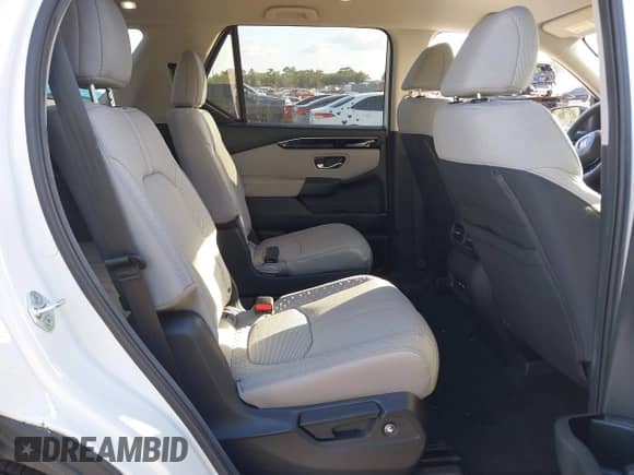 2024 Honda Pilot LX with VIN 5FNYG2H22RB002122, listed as a IAAI auction lot 40654826 with 5,518 mi miles and . Bid and sale history available at DreamBid. Image 8.