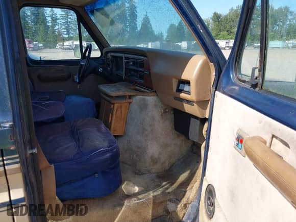 1987 Ford Econoline Cargo с VIN 1FDEE14N1HHA14761, выставлен на аукционе IAAI как лот 42368430 с пробегом 88 341 миль миль и . История ставок и продаж доступна на DreamBid. Изображение 5.