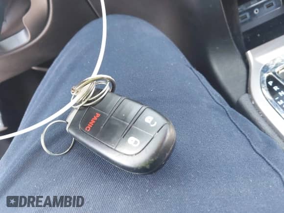 2020 Jeep Grand Cherokee Laredo E с VIN 1C4RJFAG1LC389026, выставлен на аукционе IAAI как лот 42261396 с пробегом 100 409 миль миль и . История ставок и продаж доступна на DreamBid. Изображение 11.