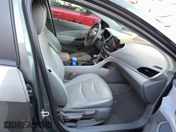 2017 Chevrolet Volt LT z VIN 1G1RC6S57HU129313, wystawiony jako Copart lot #85202155 z przebiegiem 182 919 mil mil oraz Czysty tytuł • Clean title. Historia ofert i sprzedaży dostępna na DreamBid. Obrazek 5.