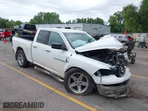 2012 Ram 1500 Big Horn с VIN 1C6RD7GT3CS252099, выставлен на аукционе IAAI как лот 43014293 с пробегом 194 389 миль миль и . История ставок и продаж доступна на DreamBid. Изображение 1.