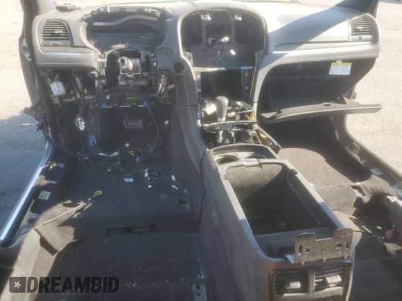 2014 Chrysler 300 SRT-8 с VIN 2C3CCAFJ1EH206137, выставлен на аукционе Copart как лот 64228645 с пробегом Не указан миль и На запчасти • Non repairable. История ставок и продаж доступна на DreamBid. Изображение 8.