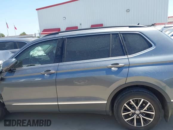 2021 Volkswagen Tiguan SE with VIN 3VV3B7AX9MM076199, listed as a IAAI auction lot 42859541 with 44,457 mi miles and . Bid and sale history available at DreamBid. Image 15.