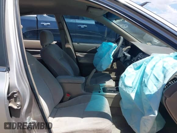 1997 Honda Accord Value с VIN 1HGCD568XVA186788, выставлен на аукционе IAAI как лот 42591510 с пробегом 155 802 миль миль и . История ставок и продаж доступна на DreamBid. Изображение 5.