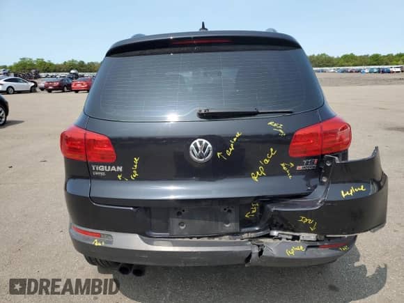 2017 Volkswagen Tiguan S с VIN WVGBV7AX0HK044042, выставлен на аукционе Copart как лот 58409385 с пробегом 127 588 миль миль и Списание • Salvage title. История ставок и продаж доступна на DreamBid. Изображение 6.