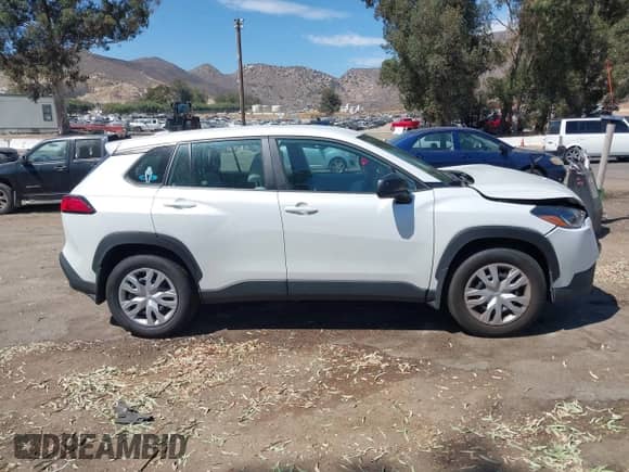 2022 Toyota Corolla Cross L with VIN 7MUAAABG8NV029483, listed as a IAAI auction lot 42687179 with 49,403 mi miles and . Bid and sale history available at DreamBid. Image 13.