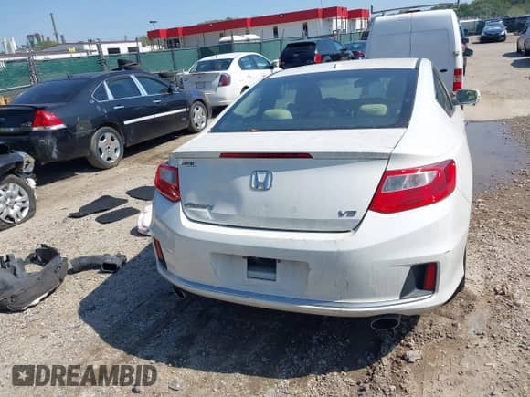 2015 Honda Accord EX-L z VIN 1HGCT2B8XFA006993, wystawiony jako IAAI lot #43245192 z przebiegiem 135 503 mil mil oraz . Historia ofert i sprzedaży dostępna na DreamBid. Obrazek 16.