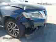 2016 Nissan Pathfinder S z VIN 5N1AR2MN9GC622533, wystawiony jako IAAI lot #42235750 z przebiegiem 170 476 mil mil oraz . Historia ofert i sprzedaży dostępna na DreamBid. Obrazek 6.