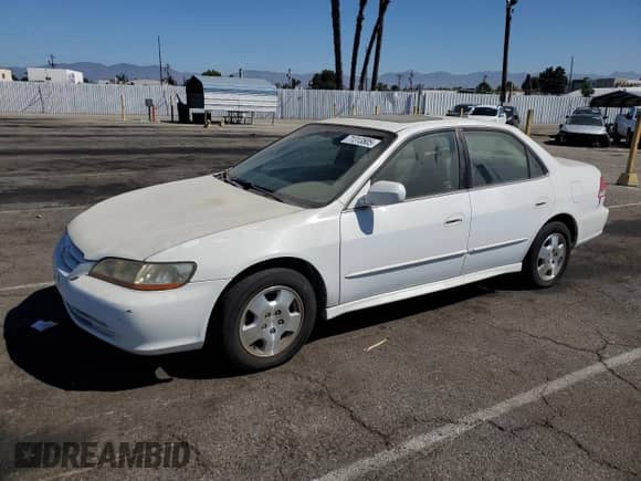 2001 Honda Accord EX z VIN 1HGCG16571A079763, wystawiony jako Copart lot #71313505 z przebiegiem 172 505 mil mil oraz Szkoda całkowita • Salvage title. Historia ofert i sprzedaży dostępna na DreamBid. Obrazek 1.