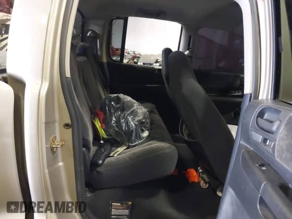 2002 Dodge Dakota SLT with VIN 1B7HG48N32S592152, listed as a IAAI auction lot 42474593 with Not provided miles and . Bid and sale history available at DreamBid. Image 8.