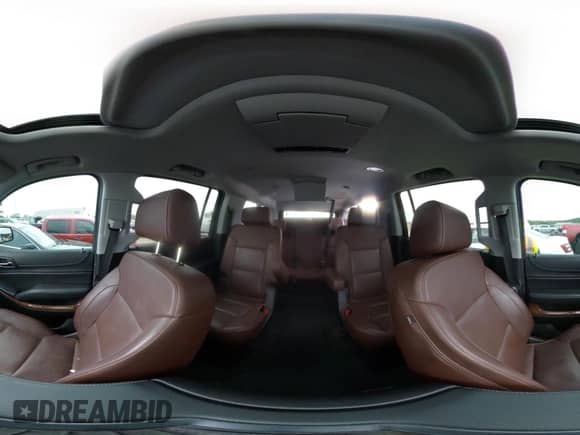 2020 Chevrolet Suburban Premier с VIN 1GNSKJKJ3LR220626, выставлен на аукционе IAAI как лот 43146701 с пробегом 72 681 миль миль и . История ставок и продаж доступна на DreamBid. Изображение 18.