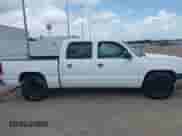 2005 Chevrolet Silverado 1500 LS с VIN 2GCEC13T351239322, выставлен на аукционе IAAI как лот 42450946 с пробегом Не указан миль и . История ставок и продаж доступна на DreamBid. Изображение 12.