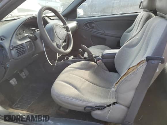 2003 Chevrolet Cavalier с VIN 1G1JC12F737318804, выставлен на аукционе Copart как лот 62700445 с пробегом 176 417 миль миль и Списание • Salvage title. История ставок и продаж доступна на DreamBid. Изображение 7.