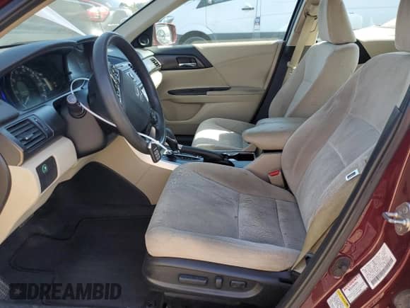 2014 Honda Accord with VIN 1HGCR6F35EA002367, listed as a Copart auction lot 84867585 with 298,761 mi miles and Clean title. Bid and sale history available at DreamBid. Image 7.