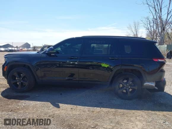 2021 Jeep Grand Cherokee Altitude with VIN 1C4RJKAG5M8209138, listed as a IAAI auction lot 42094077 with 90,169 mi miles and . Bid and sale history available at DreamBid. Image 14.