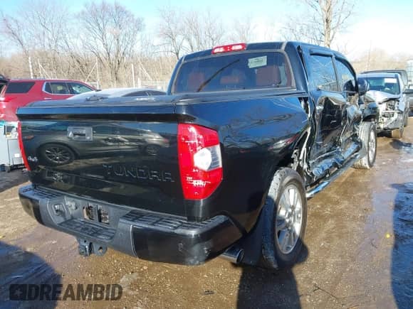 2017 Toyota Tundra Platinum с VIN 5TFAY5F16HX658385, выставлен на аукционе IAAI как лот 41384587 с пробегом 43 189 миль миль и . История ставок и продаж доступна на DreamBid. Изображение 4.