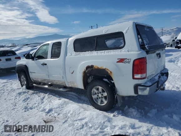 2007 GMC Sierra 1500 Work Truck with VIN 1GTEK190X7Z640358, listed as a Copart auction lot 44933955 with 161,927 mi miles and Clean title. Bid and sale history available at DreamBid. Image 2.