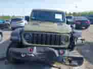 2025 Jeep Wrangler Rubicon z VIN 1C4PJXFN0SW546661, wystawiony jako IAAI lot #42236807 z przebiegiem 2 963 mil mil oraz . Historia ofert i sprzedaży dostępna na DreamBid. Obrazek 13.