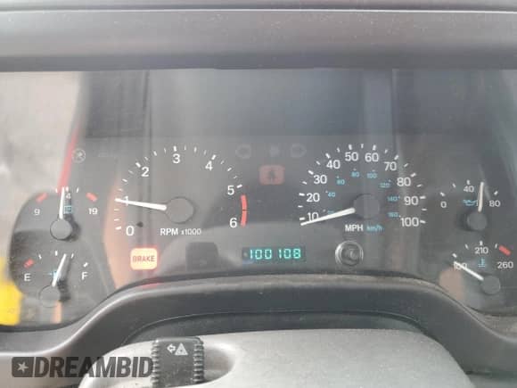 2000 Jeep Wrangler SE with VIN 1J4FA29P8YP711686, listed as a Copart auction lot 68999455 with 100,108 mi miles and Salvage title. Bid and sale history available at DreamBid. Image 9.