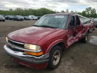 1999 Chevrolet S-10 LS с VIN 1GCCS194XXK157584, выставлен на аукционе Copart как лот 55221295 с пробегом 227 056 миль миль и На запчасти • Non repairable. История ставок и продаж доступна на DreamBid. Изображение 1.