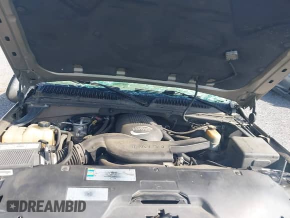 2002 Chevrolet Suburban LT with VIN 1GNFK16Z02J176373, listed as a IAAI auction lot 42769038 with 195,274 mi miles and . Bid and sale history available at DreamBid. Image 10.