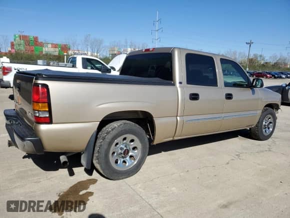 2005 GMC Sierra 1500 SLT z VIN 2GTEC13T251131726, wystawiony jako Copart lot #52334705 z przebiegiem 109 319 mil mil oraz Szkoda całkowita • Salvage title. Historia ofert i sprzedaży dostępna na DreamBid. Obrazek 3.