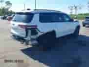 2025 Jeep Grand Cherokee Limited z VIN 1C4RJKBG9S8633398, wystawiony jako IAAI lot #43149942 z przebiegiem 16 841 mil mil oraz . Historia ofert i sprzedaży dostępna na DreamBid. Obrazek 4.