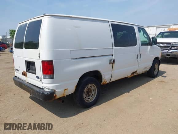 2006 Ford Econoline Cargo with VIN 1FTRE14W66DA66342, listed as a IAAI auction lot 42491167 with 11,315 mi miles and . Bid and sale history available at DreamBid. Image 4.