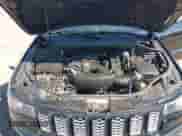 2017 Jeep Grand Cherokee Laredo z VIN 1C4RJFAG6HC818894, wystawiony jako IAAI lot #41973338 z przebiegiem 142 243 mil mil oraz . Historia ofert i sprzedaży dostępna na DreamBid. Obrazek 10.