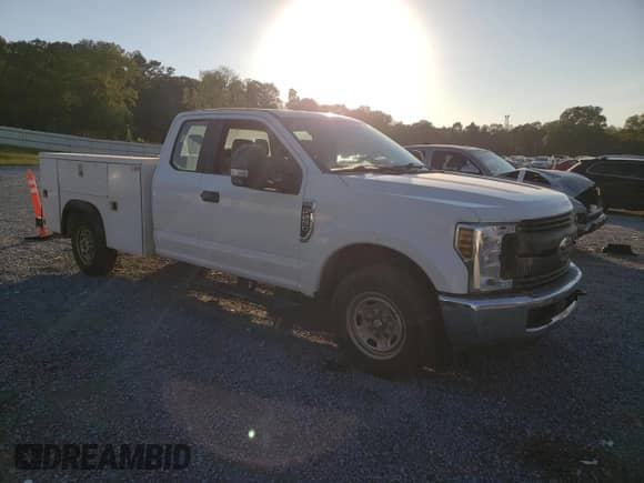 2019 Ford F-250 XL с VIN 1FD7X2A66KED56639, выставлен на аукционе Copart как лот 74678144 с пробегом Не указан миль и Списание • Salvage title. История ставок и продаж доступна на DreamBid. Изображение 4.
