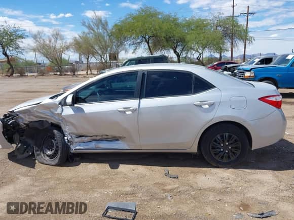 2016 Toyota Corolla L с VIN 2T1BURHE8GC621830, выставлен на аукционе IAAI как лот 43249524 с пробегом Не указан миль и . История ставок и продаж доступна на DreamBid. Изображение 13.