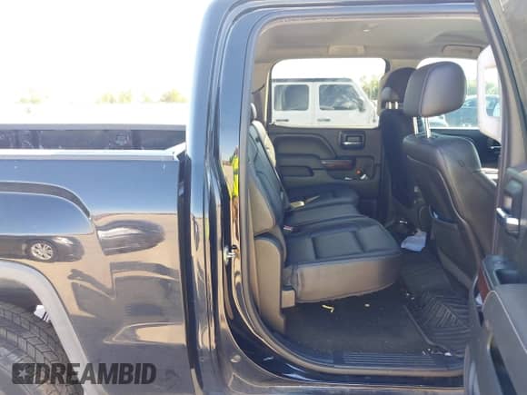 2014 GMC Sierra 1500 SLT z VIN 3GTP1VECXEG466470, wystawiony jako IAAI lot #43427300 z przebiegiem 144 368 mil mil oraz . Historia ofert i sprzedaży dostępna na DreamBid. Obrazek 8.