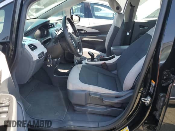 2020 Chevrolet Bolt EV LT z VIN 1G1FY6S03L4119637, wystawiony jako Copart lot #64858963 z przebiegiem 33 705 mil mil oraz . Historia ofert i sprzedaży dostępna na DreamBid. Obrazek 7.