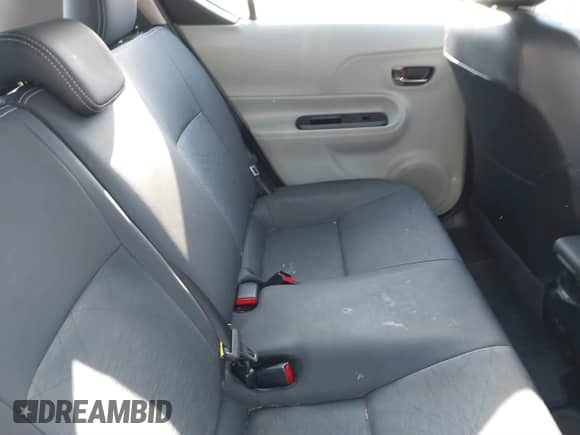 2014 Toyota Prius One z VIN JTDKDTB32E1077721, wystawiony jako IAAI lot #41464708 z przebiegiem Nie podano mil oraz . Historia ofert i sprzedaży dostępna na DreamBid. Obrazek 8.