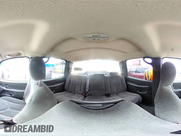 2004 Chevrolet Silverado 2500HD LS с VIN 1GCHC23G14F130113, выставлен на аукционе Copart как лот 70130595 с пробегом Не указан миль и Списание • Salvage title. История ставок и продаж доступна на DreamBid. Изображение 14.