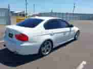 2009 BMW 3 Series 335d z VIN WBAPN73509A266106, wystawiony jako IAAI lot #42688609 z przebiegiem 193 710 mil mil oraz . Historia ofert i sprzedaży dostępna na DreamBid. Obrazek 4.