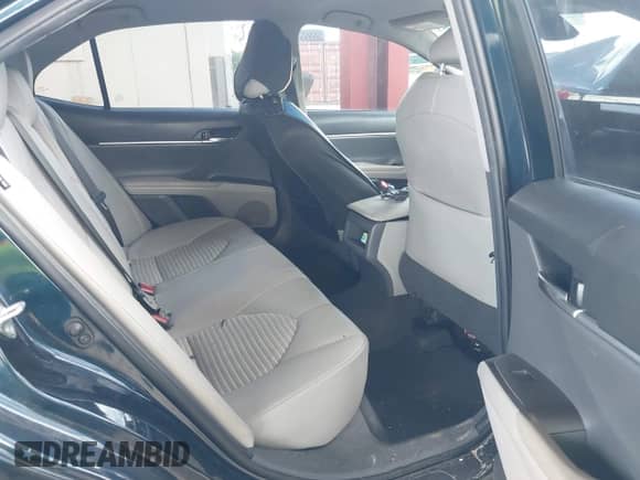 2021 Toyota Camry SE Nightshade z VIN 4T1G11AK4MU467112, wystawiony jako IAAI lot #42605053 z przebiegiem 62 058 mil mil oraz . Historia ofert i sprzedaży dostępna na DreamBid. Obrazek 8.