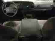 1999 Dodge 1500 z VIN 3B7HF12Y1XG153924, wystawiony jako Copart lot #43377405 z przebiegiem 111 496 mil mil oraz Szkoda całkowita • Salvage title. Historia ofert i sprzedaży dostępna na DreamBid. Obrazek 8.